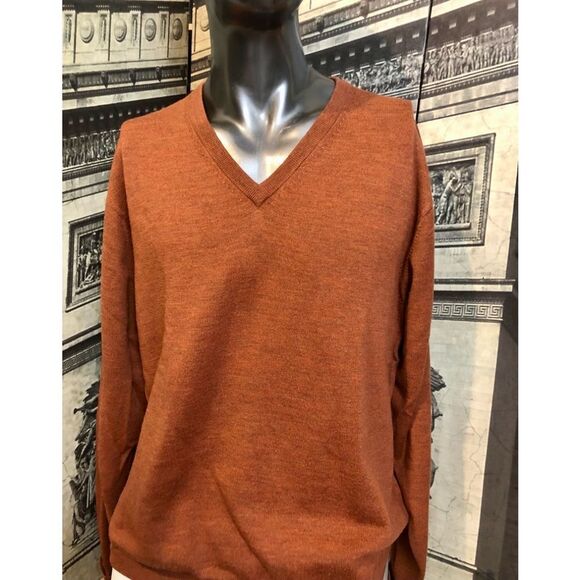 COPY - Beautiful sweater by H Stockton in size XL - Picture 1 of 2